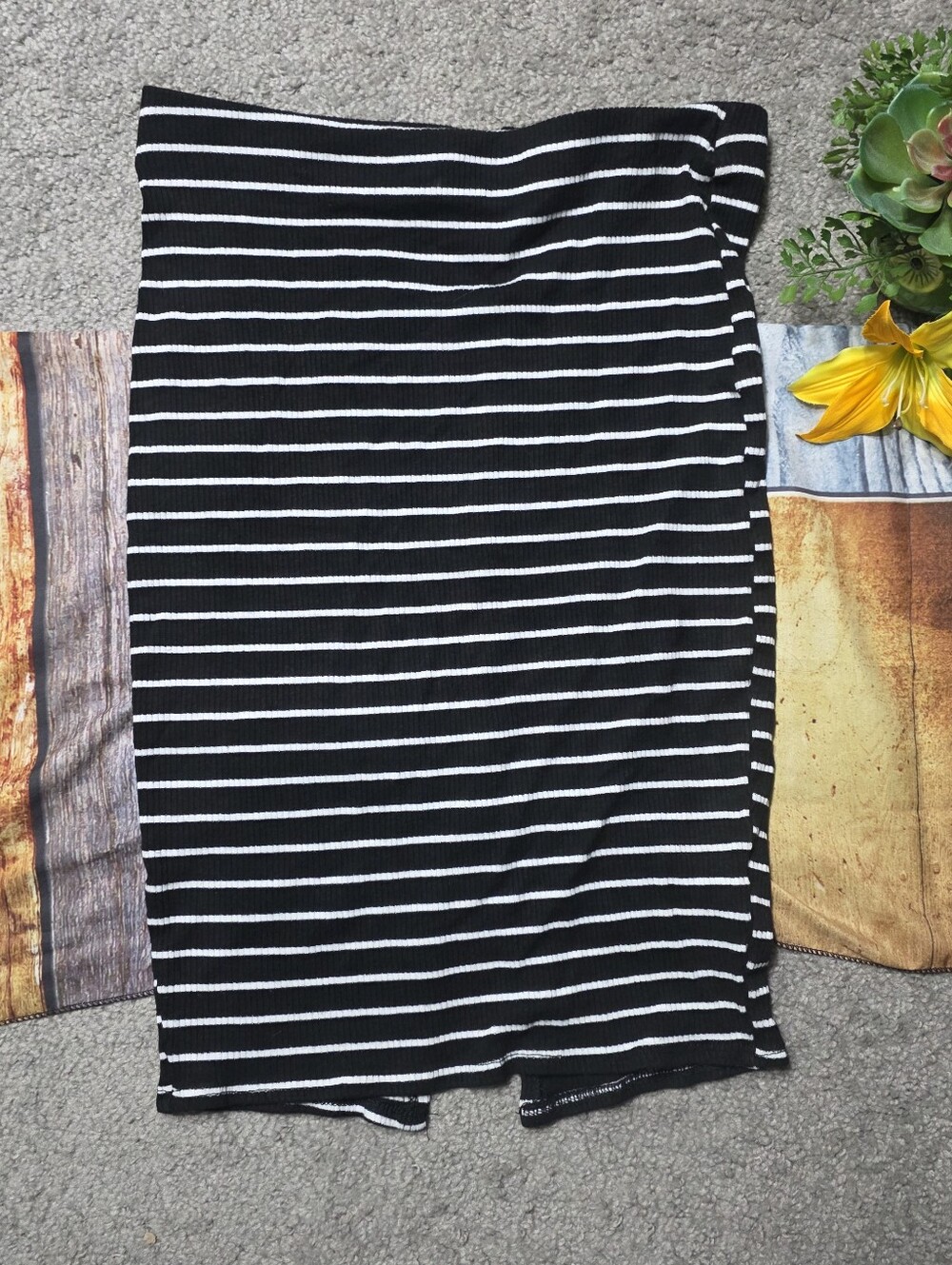 Windsor Stretch Pencil Skirt Black and White Stripes Size Medium